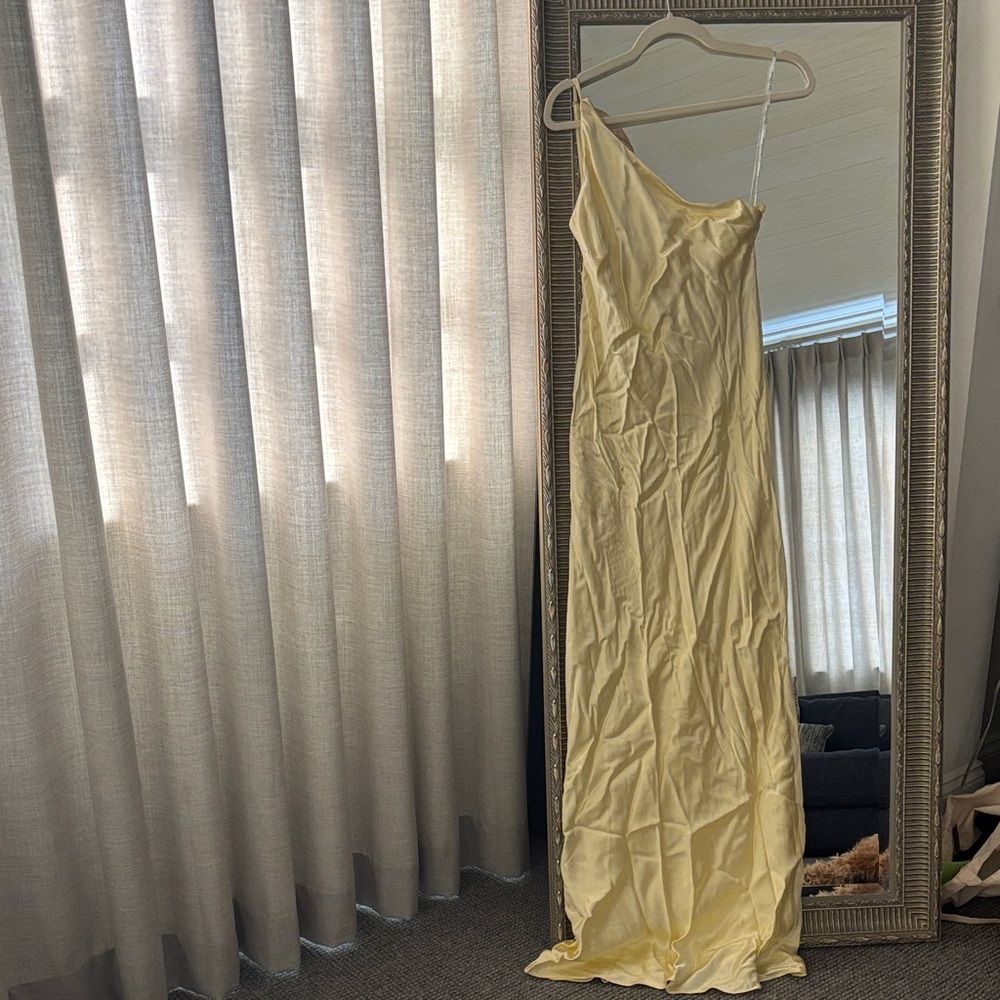 Elegant Yellow One-Shoulder Dress